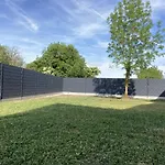 Domaine Du Lion Rouge Piscine Et Frühstückspension 4*