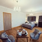 Domaine Du Lion Rouge Piscine Et 4*