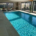 Frühstückspension Domaine Du Lion Rouge Piscine Et 4*