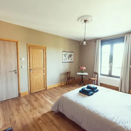Bed & Breakfast Domaine Du Lion Rouge Piscine Et 4*