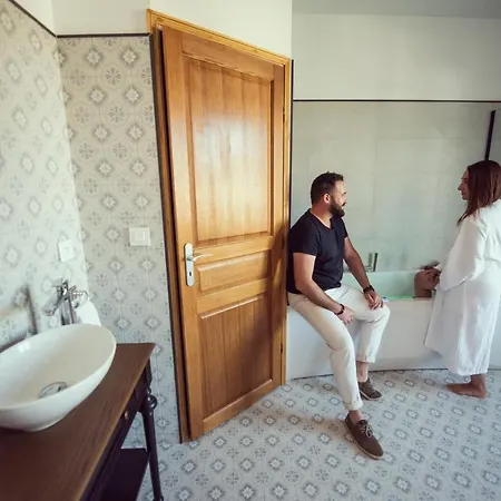 Domaine Du Lion Rouge Piscine Et Bed & Breakfast