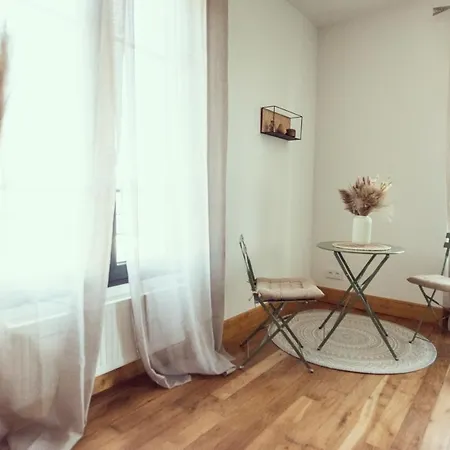 Frühstückspension Domaine Du Lion Rouge Piscine Et 4*