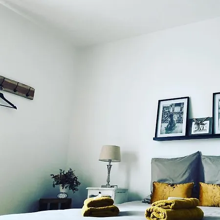 Bed & Breakfast Domaine Du Lion Rouge Piscine Et Coucy-le-Chateau-Auffrique