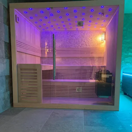 Domaine Du Lion Rouge Piscine Et Frühstückspension Coucy-le-Château-Auffrique