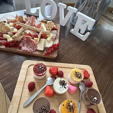 Bed & Breakfast Domaine Du Lion Rouge Piscine Et 4*