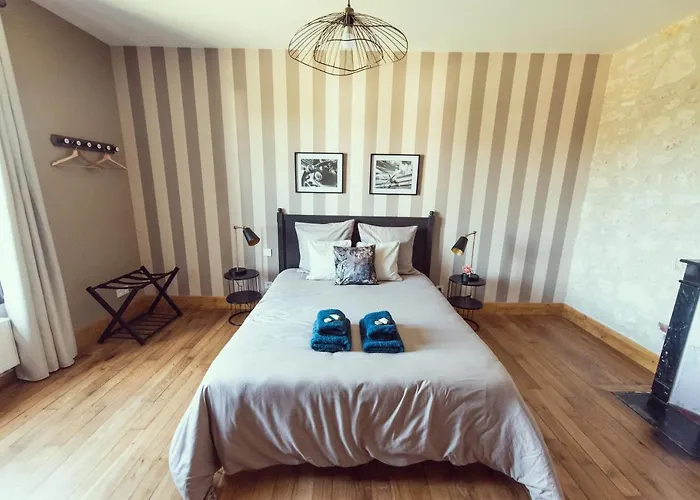 Domaine Du Lion Rouge Piscine Et Bed & Breakfast Coucy-le-Chateau-Auffrique