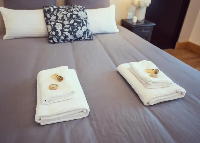 Domaine Du Lion Rouge Piscine Et Bed & Breakfast