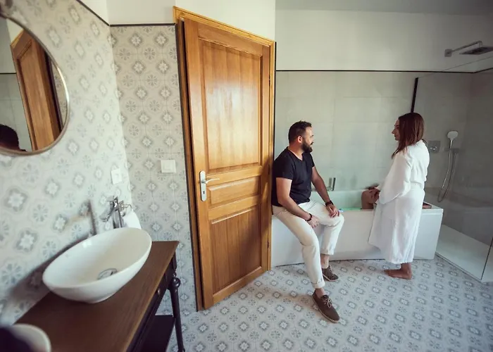 Domaine Du Lion Rouge Piscine Et Bed & Breakfast