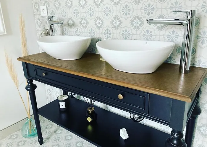 Domaine Du Lion Rouge Piscine Et 4*