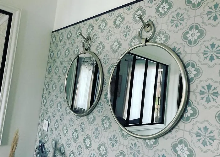 Bed & Breakfast Domaine Du Lion Rouge Piscine Et