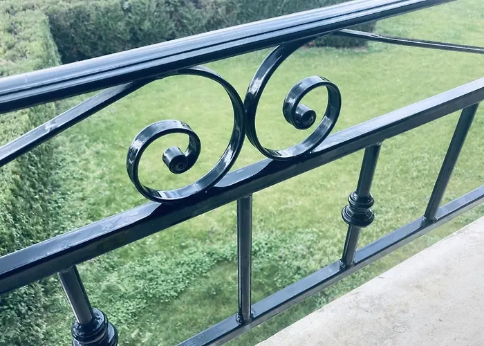 Bed & Breakfast Domaine Du Lion Rouge Piscine Et 4*