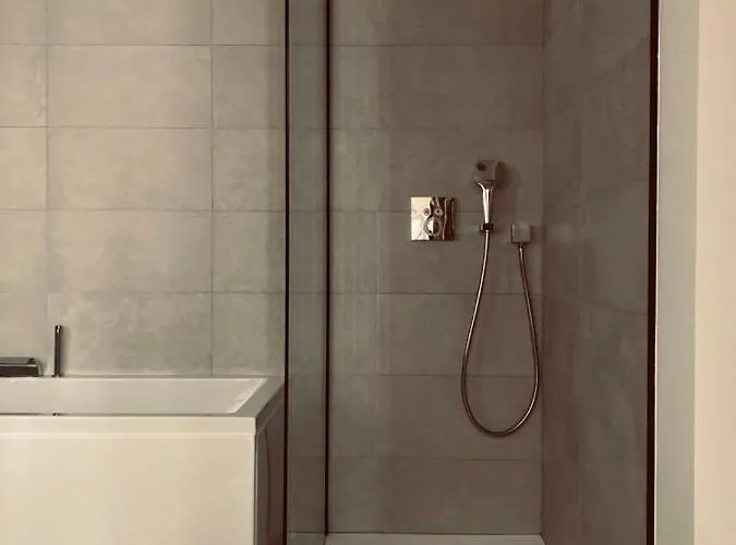 Domaine Du Lion Rouge Piscine Et Bed & Breakfast Coucy-le-Chateau-Auffrique