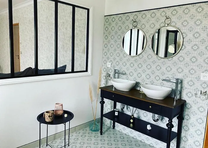 Domaine Du Lion Rouge Piscine Et