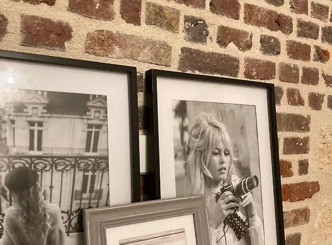 Bed & Breakfast Domaine Du Lion Rouge Piscine Et