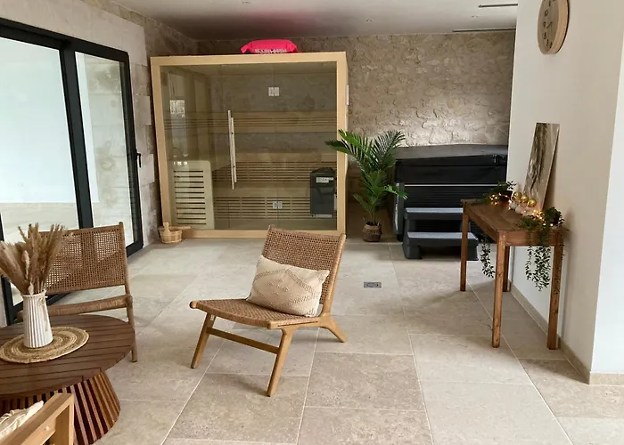 Domaine Du Lion Rouge Piscine Et Coucy-le-Chateau-Auffrique