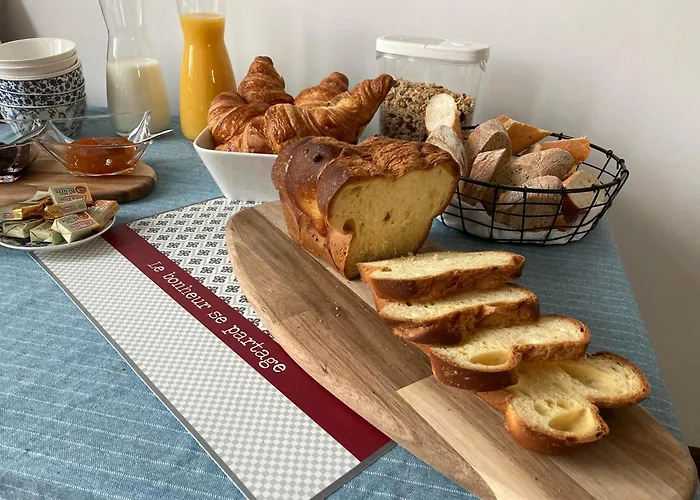 Domaine Du Lion Rouge Piscine Et Bed & Breakfast