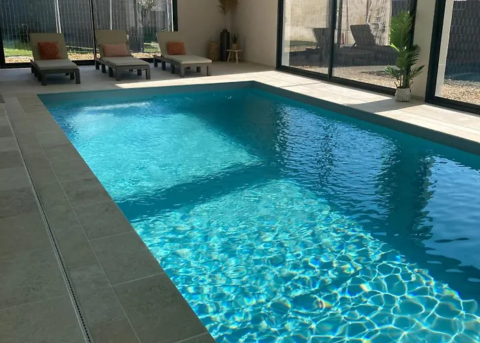 Bed & Breakfast Domaine Du Lion Rouge Piscine Et 4*